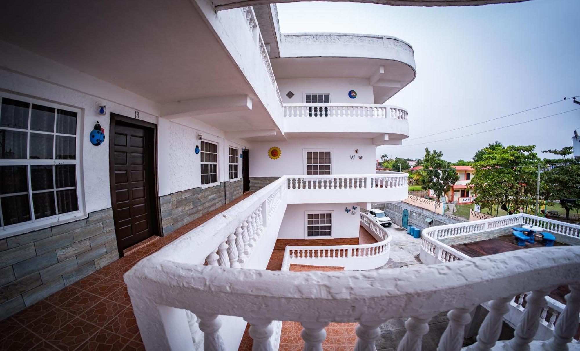 Las Palmas Hotel Corozal Exterior foto