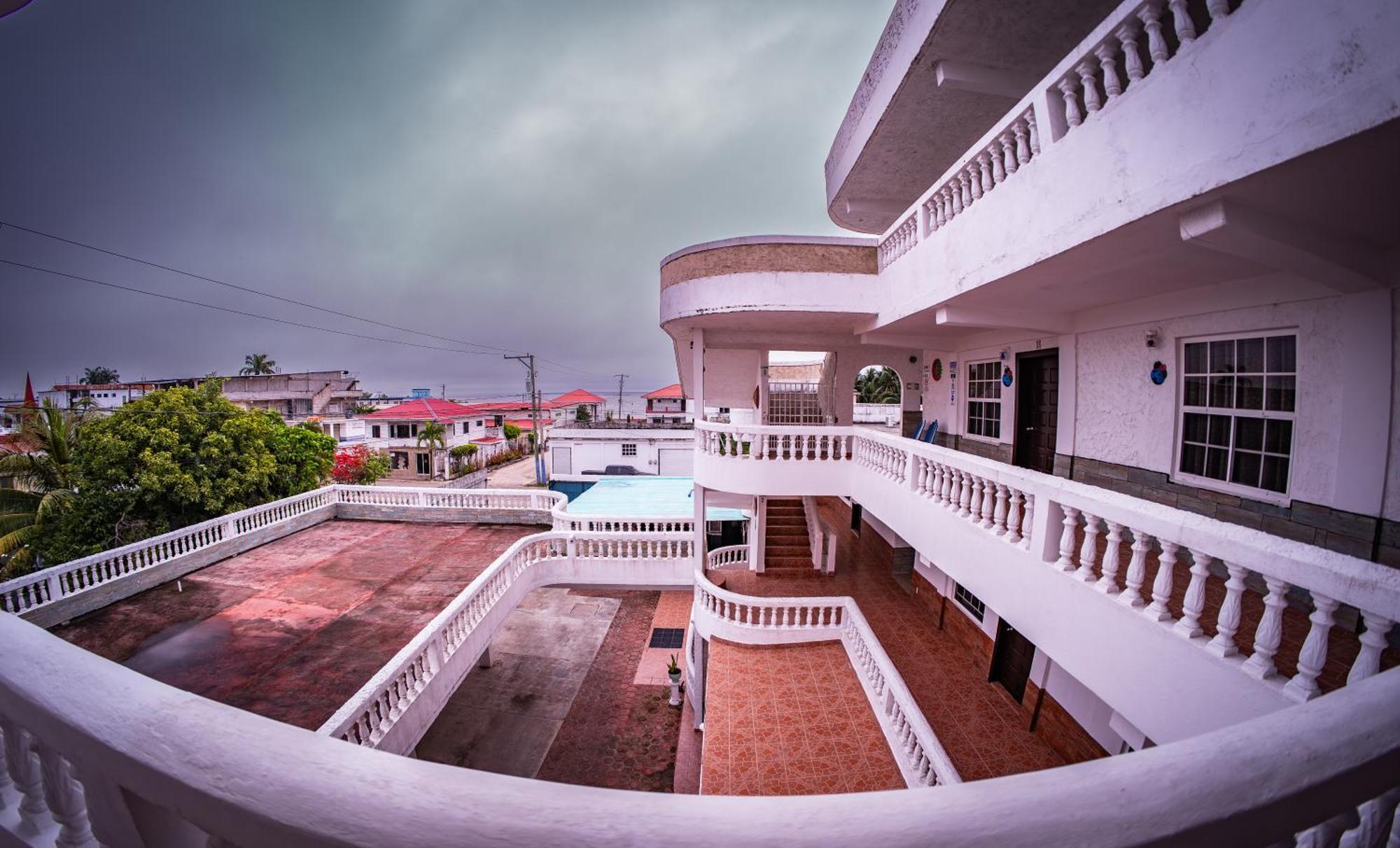 Las Palmas Hotel Corozal Exterior foto